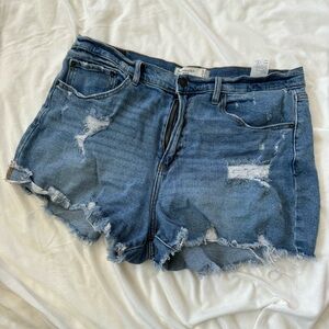 Light wash Abercrombie shorts